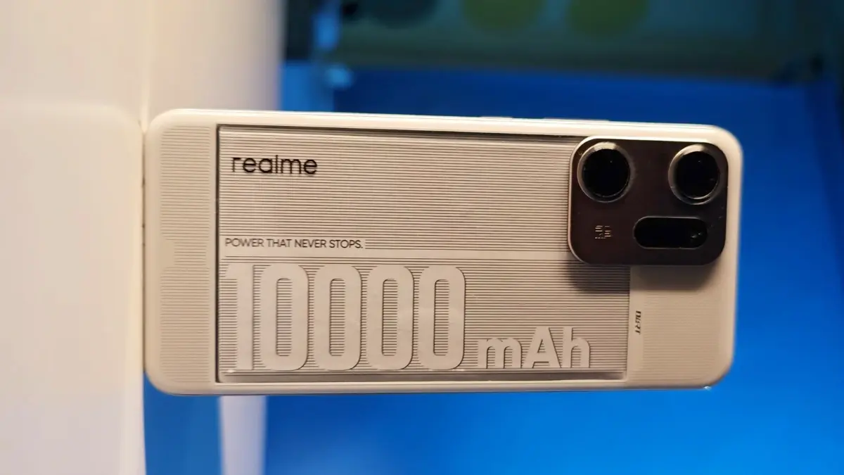 Realme GT baterai 10.000mAh